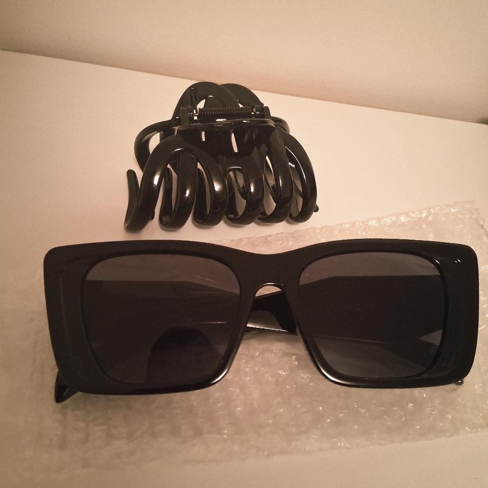 Stylish Black Designer Style Sunglasses And Black Clip Bundle